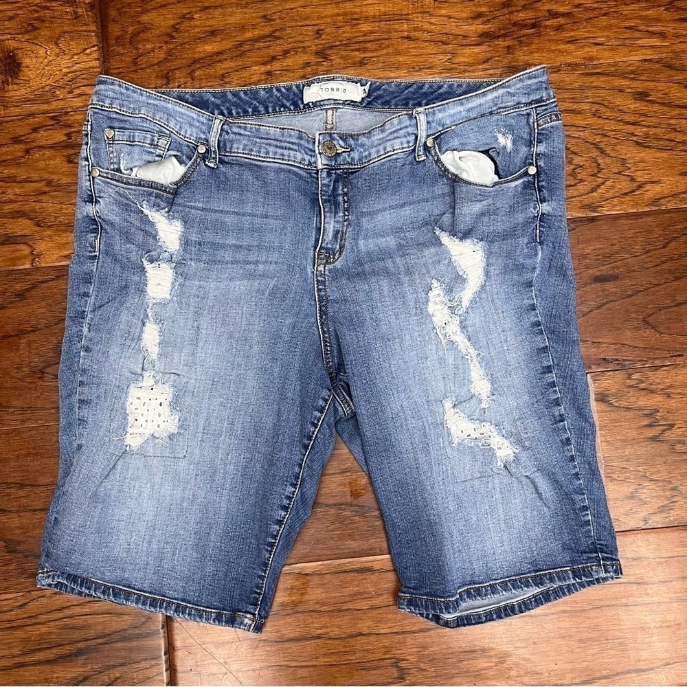 Torrid Bermuda distressed denim‎ shorts